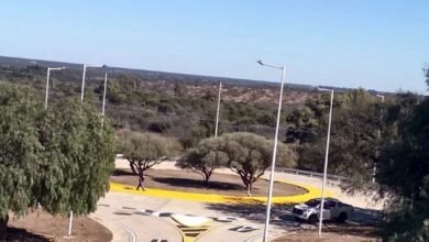 Vista panorámica del dique Cruz del Eje y obras del nuevo camino turístico