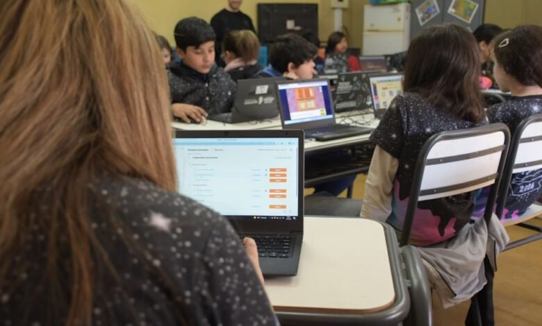 Docentes participando en una sesión de formación en un aula de la provincia de Córdoba