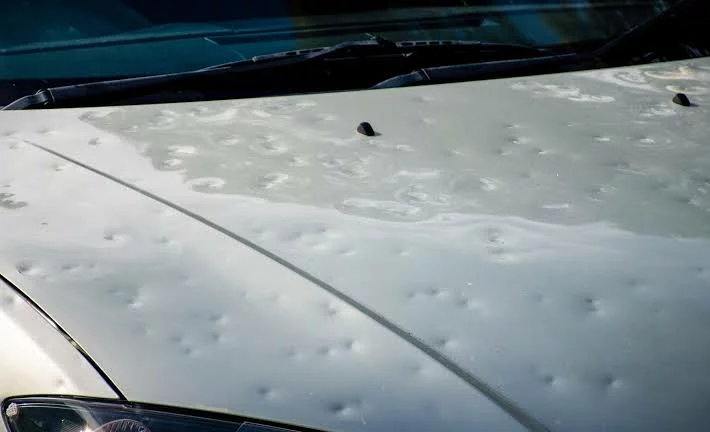 Daños por granizo en vehículos de Córdoba tras la tormenta