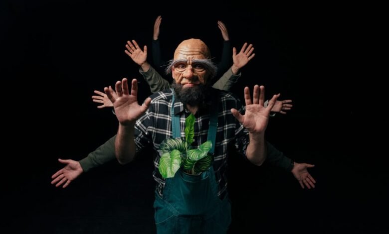 Escena del Festival Internacional de Teatro FIT Córdoba 2026 con niños y artistas en el escenario