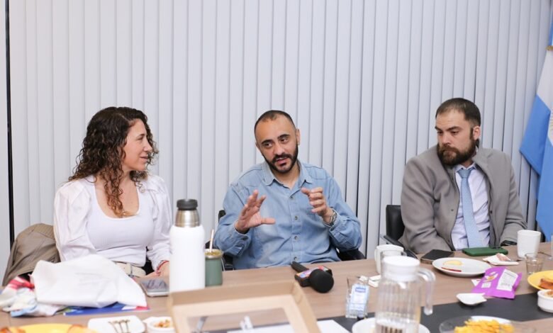 Mesa de diálogo entre emprendedores y funcionarios de Córdoba Emprendedora
