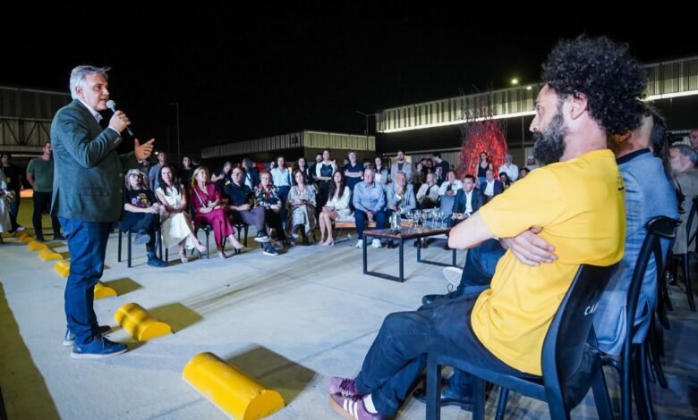 Vista panorámica del Espacio Unmol con obras de arte contemporáneo durante la apertura del MAC 2026