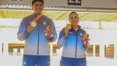 Atletas de Córdoba en la piscina durante los Juegos Suramericanos Santa Fe 2026