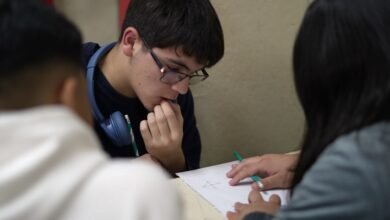 Estudiantes compitiendo en la Olimpiada Cordobesa de Matemática 2026