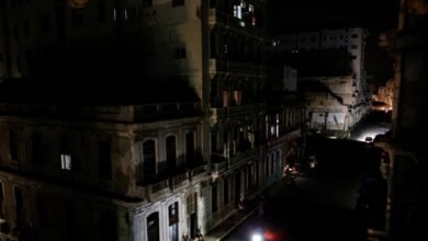 Vista nocturna de La Habana sin luz durante el apagón nacional de Cuba 2026