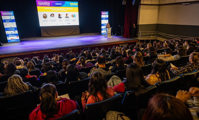 Acompañantes comunitarias en sesión de capacitación