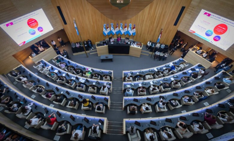 Parlamento Provincial por los Derechos Políticos de las Mujeres 2026 en Córdoba con autoridades y representantes femeninas