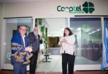 Placa conmemorativa y nuevas oficinas de la Cooperativa Telefónica de Salsipuedes