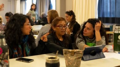 Docentes participando en el taller ‘Arte con Energía’ en la Universidad Libre del Ambiente, Córdoba