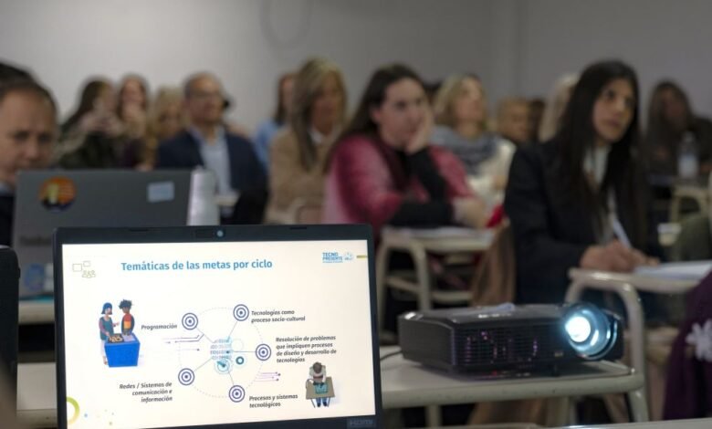Encuentro virtual del Ateneo de Lengua y Literatura para docentes de primaria en Córdoba