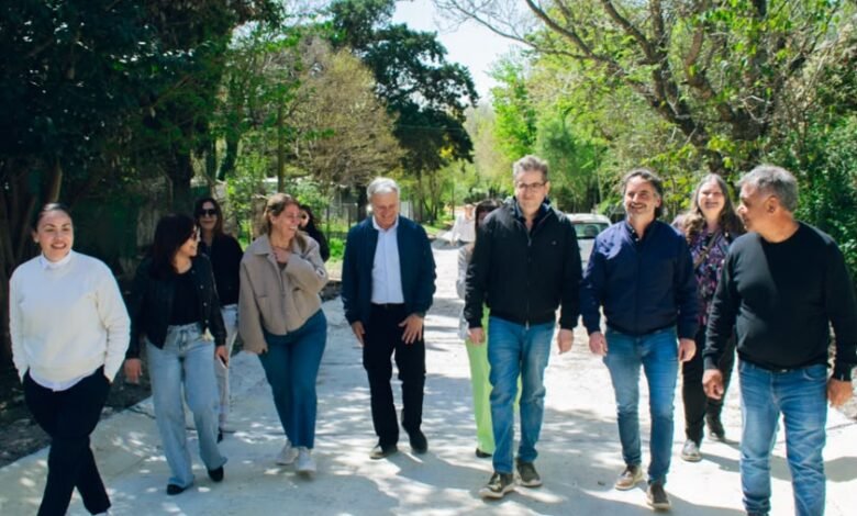 Obra de pavimentación de la calle Las Vertientes que une Agua de Oro con El Manzano en las Sierras Chicas