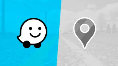 Pantalla de Waze mostrando alertas de radares y cámaras en Android Auto