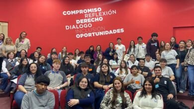 Reunión de estudiantes en el Parlamento Estudiantil en Villa María, Córdoba