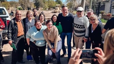 Reunión del ministro Miguel Siciliano con vecinos del barrio Liceo III en Córdoba