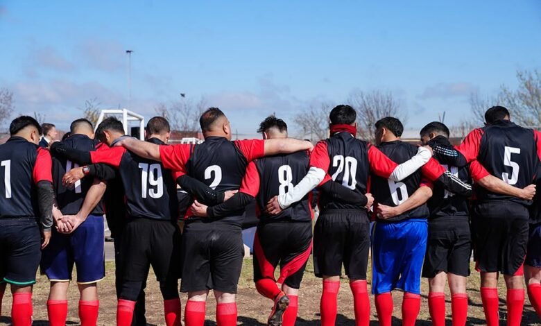 Jugadores de rugby internos en el complejo carcelario Reverendo Padre Luchesse, Bouwer