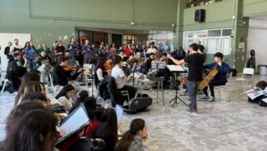 Orquesta Sinfónica Oceánica y coros en el escenario del Teatro Real de Córdoba