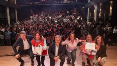 Gobernador Martín Llaryora presenta el programa Hola Familia junto a autoridades cordobesas