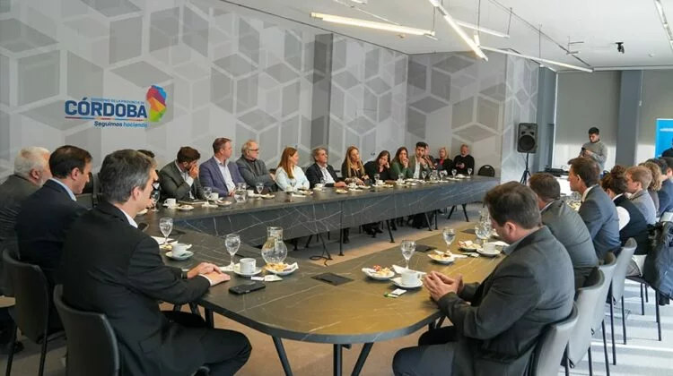 Reunión de presentación del SPeMOL ante autoridades y representantes del sector productivo en Córdoba