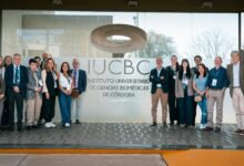 Delegación peruana visitando instalaciones médicas de Córdoba durante la segunda edición de Córdoba Health Experience