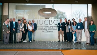 Delegación peruana visitando instalaciones médicas de Córdoba durante la segunda edición de Córdoba Health Experience