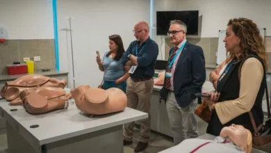 Delegación peruana visita instalaciones médicas de Córdoba durante Health Experience