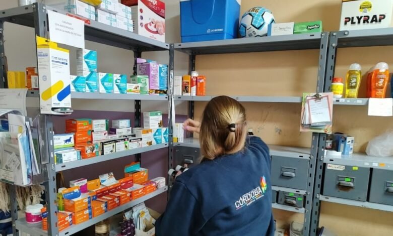 Inspección del Ministerio de Bioagroindustria en un comercio de productos veterinarios en Río Tercero