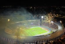 Estadio Mario Alberto Kempes iluminado para el amistoso de Argentina vs Bolivia