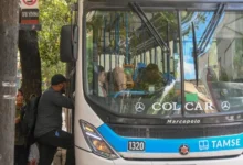 Paradas de colectivos reubicadas a lo largo del Boulevard Chacabuco, Córdoba
