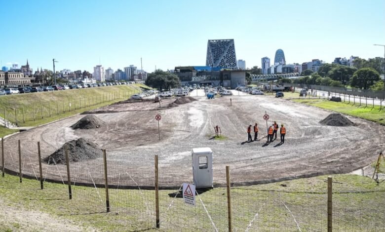 Estacionamiento sustentable del Centro Cívico con paneles solares
