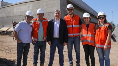 Vista aérea de la nueva circunvalación sudeste con puentes y rotonda en Villa María