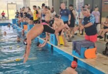 Nadadores paralímpicos compiten en la piscina del Polo Deportivo Kempes, Córdoba