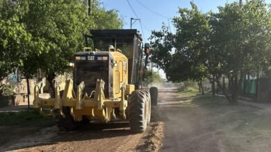 Obras de mantenimiento de calles de tierra en varios barrios de Córdoba