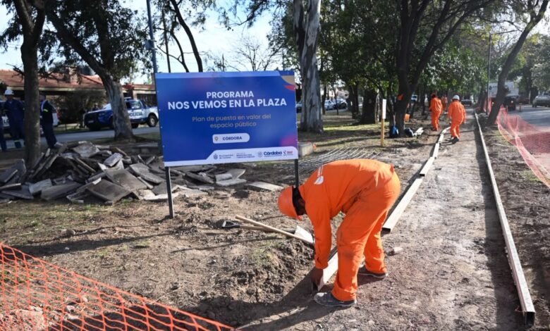 Obras de renovación y mejora de las plazas Gálvez, Baravino y Poeta Lugones en el barrio Poeta Lugones, Córdoba