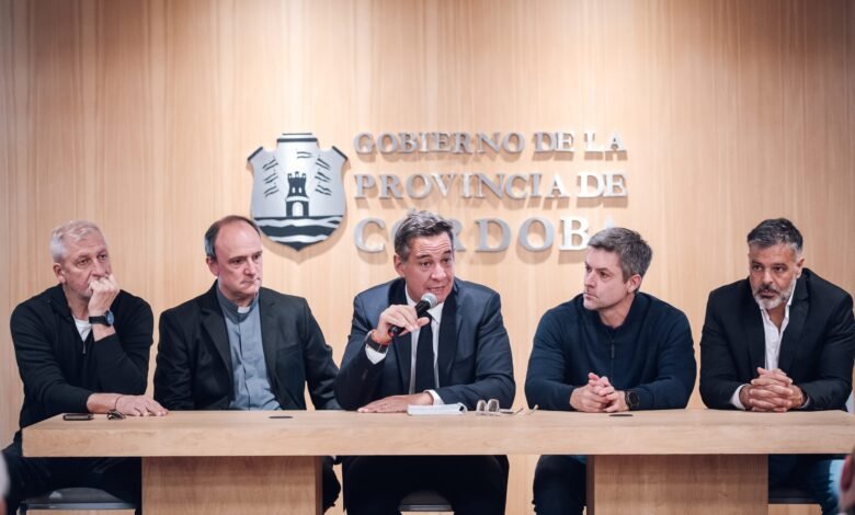 Clubes de Córdoba colaborando con voluntarios de la visita del Papa León XIV
