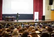 Pabellón Argentina de la UNC preparado para la jornada de salud mental y adicciones en Córdoba