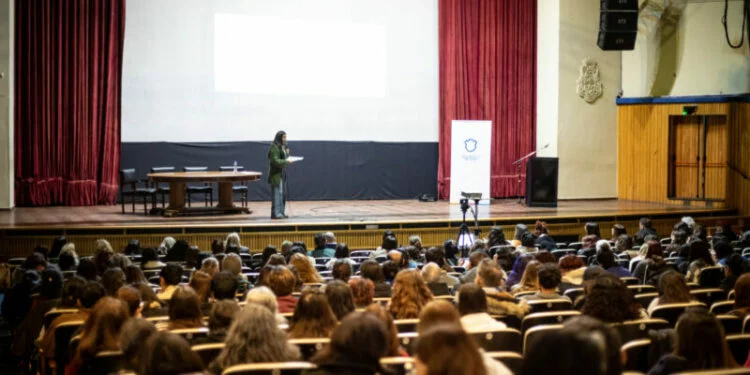 Pabellón Argentina de la UNC preparado para la jornada de salud mental y adicciones en Córdoba