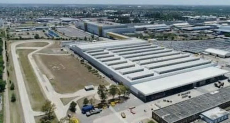 Fábrica Stellantis en Ferreyra, Córdoba con pick-ups Fiat Titano y RAM Dakota