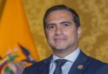 Roberto Kury en la sede del Ministerio de Relaciones Exteriores de Ecuador