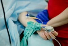 Imagen de laboratorio científico que ilustra el nuevo fármaco contra el cáncer de páncreas
