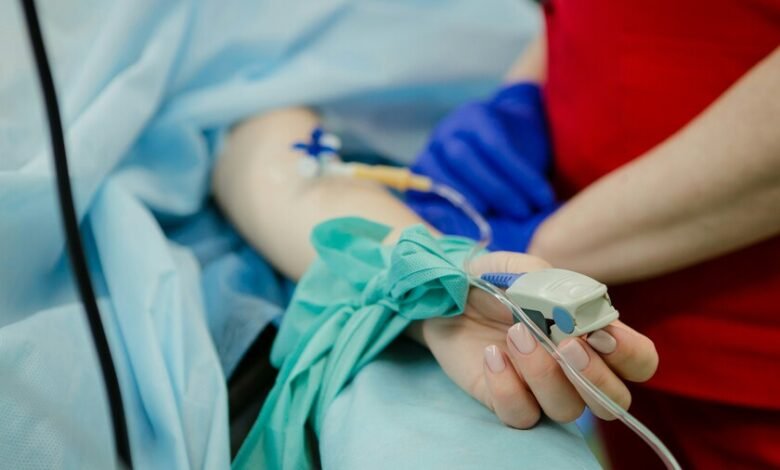 Imagen de laboratorio científico que ilustra el nuevo fármaco contra el cáncer de páncreas