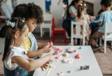 Niños jugando en una guardería cordobesa