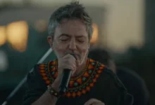 Babasónico en concierto, luces y público en la Plaza de la Música de Córdoba