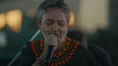 Babasónico en concierto, luces y público en la Plaza de la Música de Córdoba