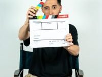 Cartel de la película Cordobeces, muestra una escena colorida de un asado en Córdoba
