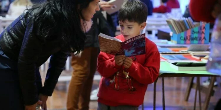 Carpa Malicha Leguizamón en la Supermanzana de la Intendencia, sede de la programación infantil de la Feria del Libro Córdoba 2026