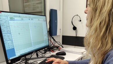 Audiómetro Madsen Astera en la cabina de fonoaudiología del Hospital Regional de Villa Dolores