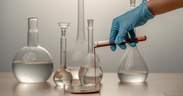 Alumna lesionada en el laboratorio de química de un colegio privado de Córdoba