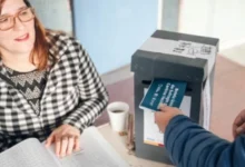 Cartel informativo de la convocatoria a elecciones de Centros Vecinales en Córdoba, diciembre 2026