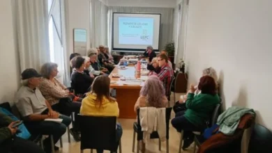 Jubilados docentes del UEPC Capital reunidos en el plenario de la capital