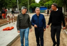 Gobernador Martín Llaryora y alcalde Daniel Passerini inspeccionan obras viales en Villa Rivadavia Anexo
